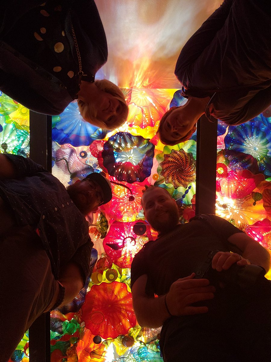 wvaske's tweet image. Chihuly exhibit in Seattle. #PrettyGlass