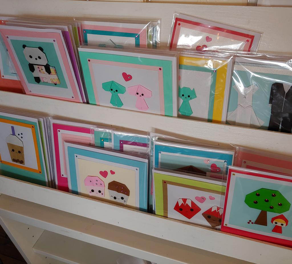 ES_ESpressions's tweet photo. New origami cards are available at Oakleaf Cakes @oakleafcakes 
#handmadecards #origami #origamicards https://t.co/6VhHUIJgiq