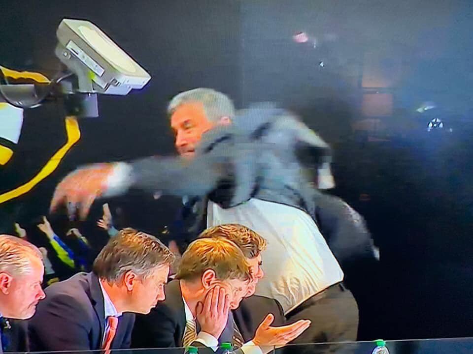 I didn’t know Seabass was a lefty