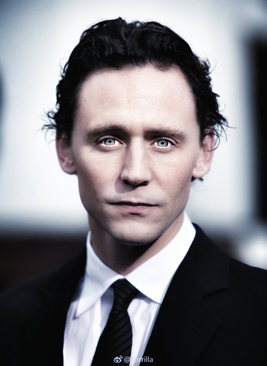 TomTheNextLevel's tweet photo. #TomHiddleston #RavenTom #MyEdits Photos via https://t.co/i001as0vu6 https://t.co/oGN7KcvpKG