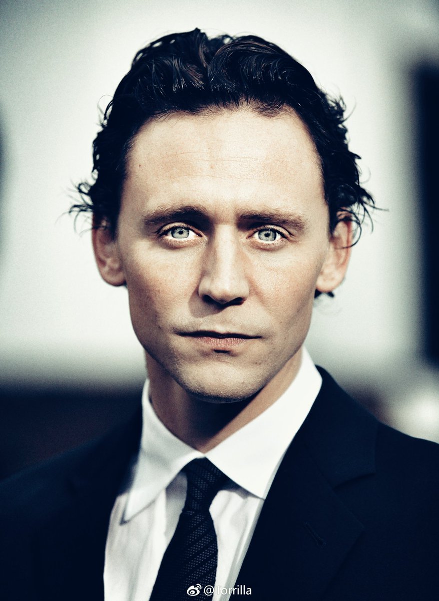 TomTheNextLevel's tweet photo. #TomHiddleston #RavenTom #MyEdits Photos via https://t.co/i001as0vu6 https://t.co/oGN7KcvpKG