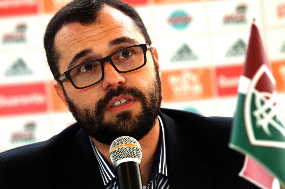 NostalgiaFlu's tweet photo. DEU A LÓGICA! Pode comemorar torcida tricolor, Mário Bittencourt é o novo presidente do Fluminense Football Club juntamente com o Celso Barros, coisas boas estão por vir, o Fluminense respira!!!!!!!! https://t.co/Ub5Zc2Rpkb