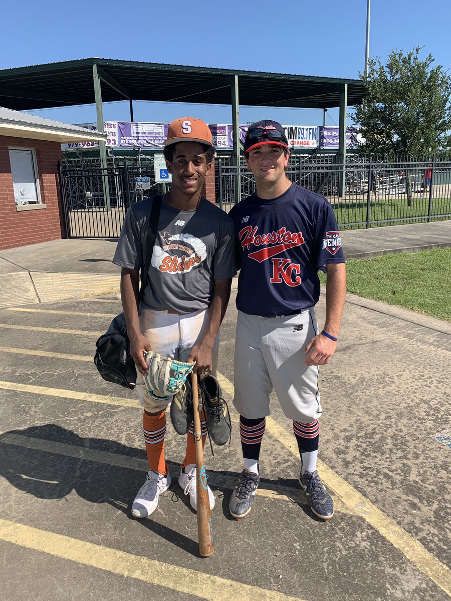 JackMKlosek's tweet photo. Opponents on the field, brothers off the field #FPRD https://t.co/ySwH0IpUZv