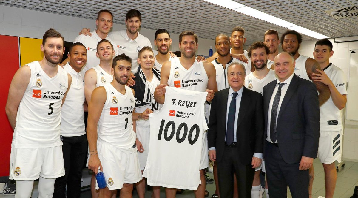 9FelipeReyes's tweet photo. ✒️ 1000 partidos vestido de madridista. Orgulloso de este récord, que no habría sido posible sin cada uno de mis compañeros, entrenadores y el club durante 15 años. 
Gracias de corazón. Hoy lo celebramos con victoria ✌️. Mañana solo importa ir a ganar a Valencia.
#HalaMadrid 💪🏀 https://t.co/3BBnOHOn2g