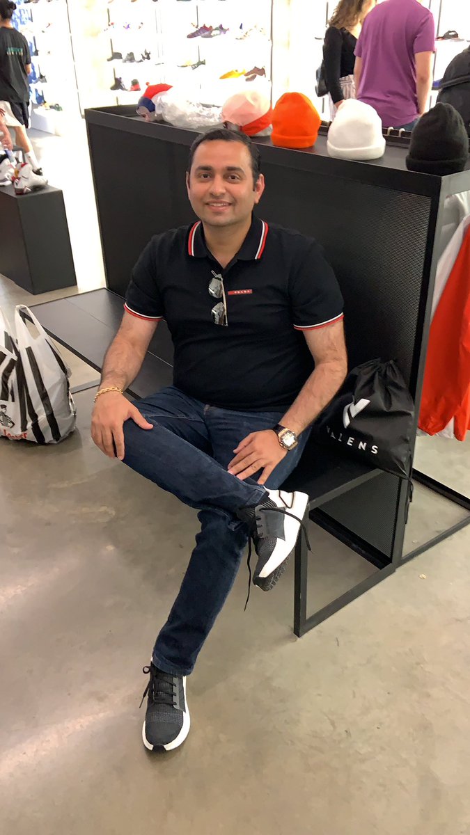 #sneakershopping with <a href="/_deepakanand/">Deepak Anand</a>

<a href="/Complex/">Complex</a> <a href="/JLaPuma/">Joe La Puma</a>