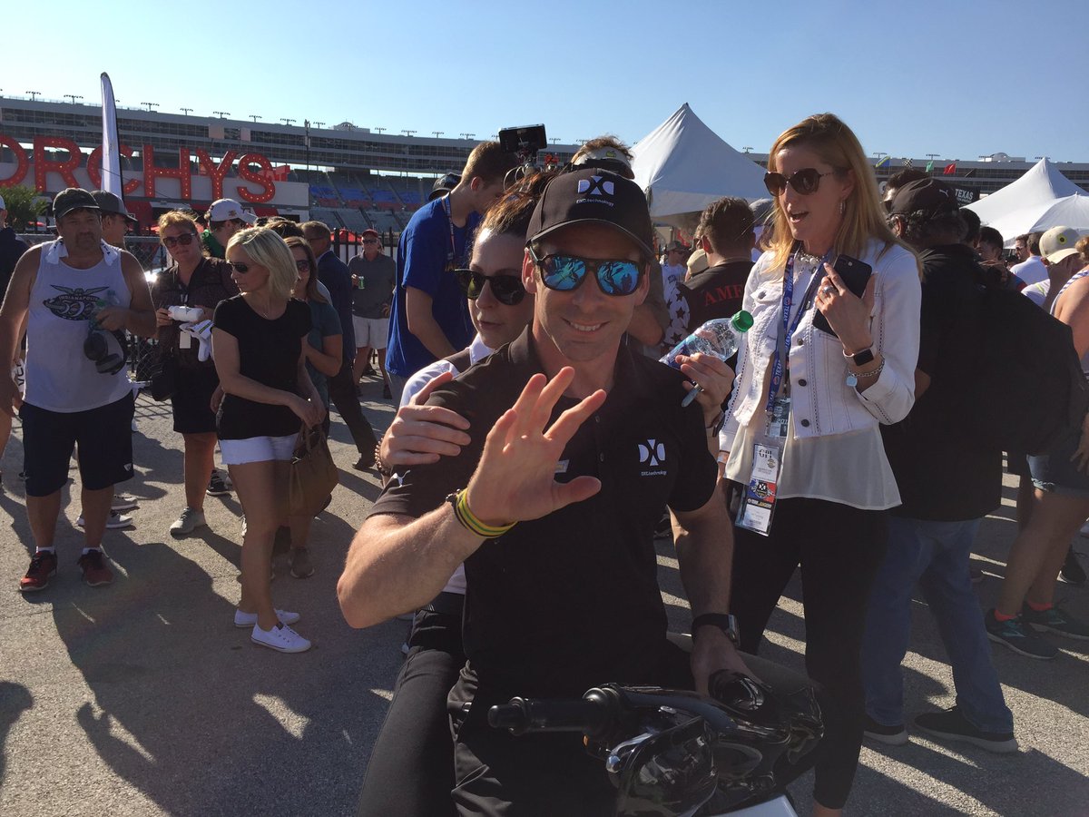 DXC Technology tweet media