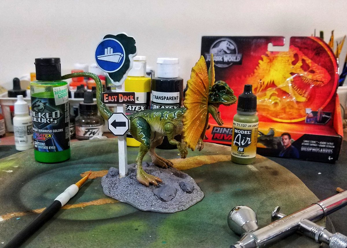 tedbrothers's tweet image. Working on a new thing... 😎 #stickstupid #dilophosaurus #keepthejurassiclegacyalive #90snostalgia #retrojunkie #jurassicparkrepaints #jurassicpark1993 #matteltoys #matteljurassicworld #jurassicpark  #jurassicjunkie #jurassicparkcollector #jurassicworld