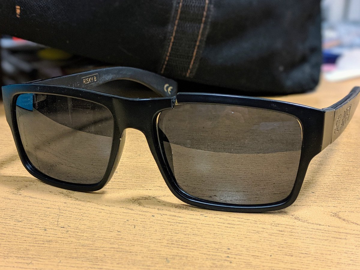 ELJefeReviews's tweet image. Sad day for your boy. My trusty EL JEFE shades broke. 😭 Lasted me 1 year of near daily use and abuse. For $40 bucks I definitely got my money's worth. Time to order another set. 😎 #RIP #FinChat #RestInSpaghettiNeverForgetti