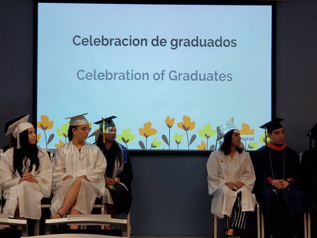 markie3941's tweet image. 2019 Immigrant Resilency Graduation!These students did it despite the odds and all of the obstacles. All of our community deserves the right to an affordable college education! #immigrad #DreamAndPromiseNow @pimatweets @AztecPress @LeeLambert3 @duran_cerda