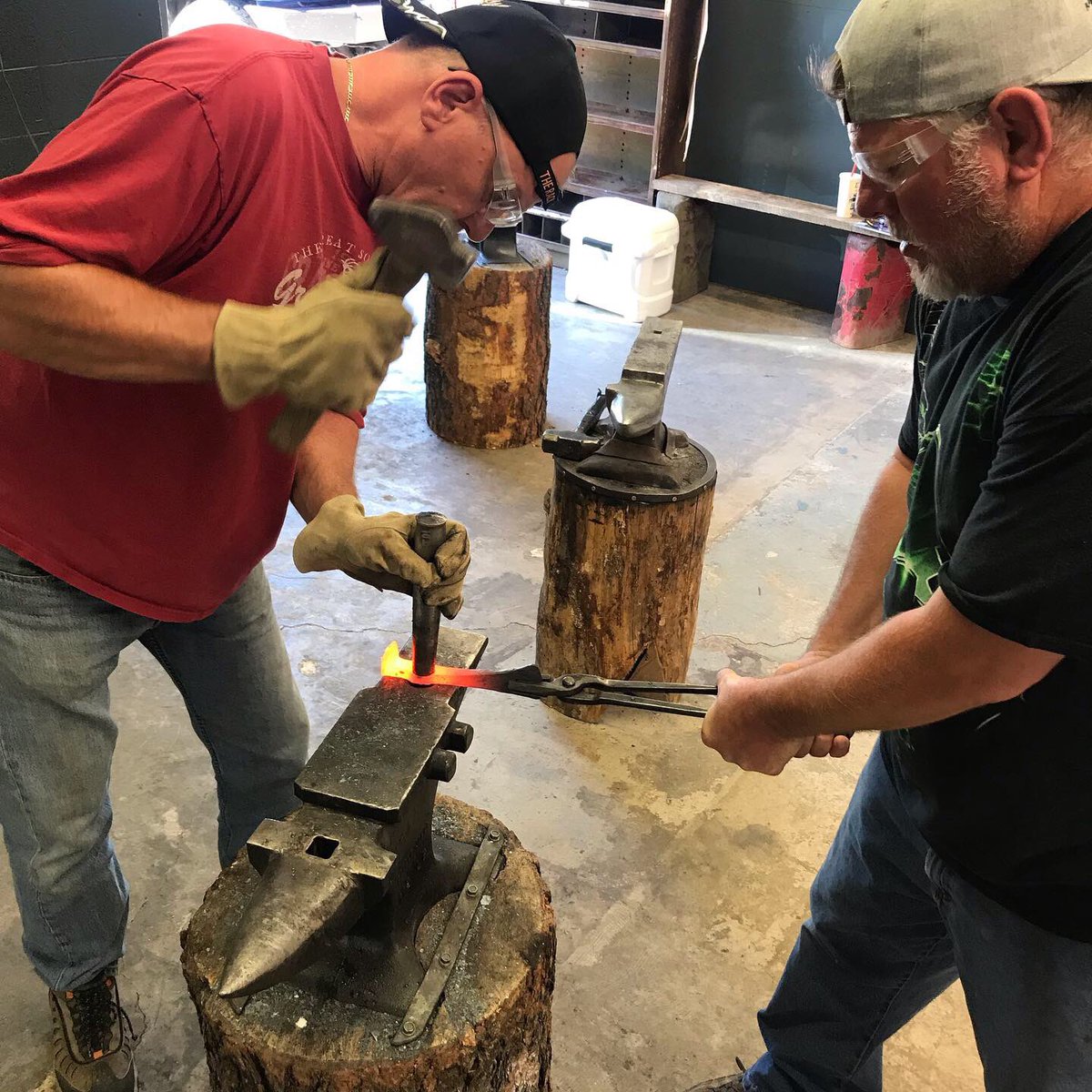 joshuameyerart's tweet photo. Nothing like return students bringing a new friend! These guys had a full day of forging and each made a little railroad spike hatchet and a spoon! They kicked ass and we all had a blast!
.
.
.
#blacksmithingclasses #joshuameyerart #axe #forgedaxe #forge #flagstaff #forgedspoon https://t.co/7E2aZVDFiv