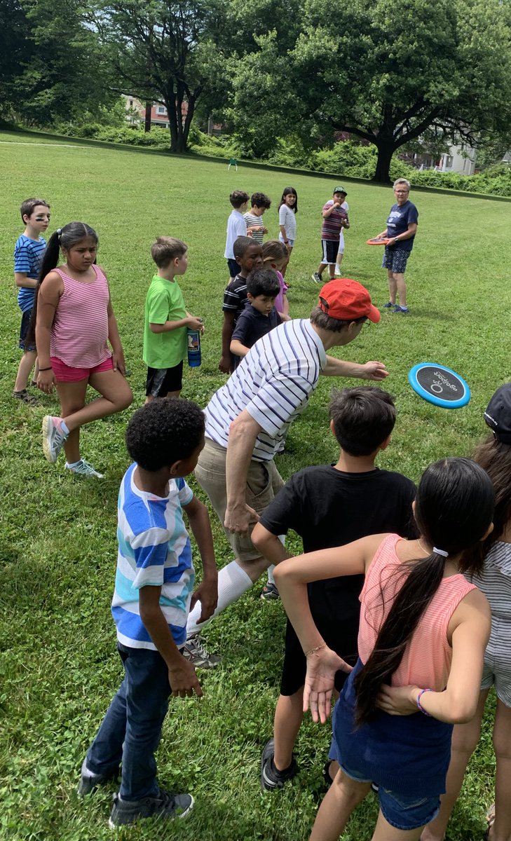 GermantownES's tweet image. Fun times making Field Day memories this week! #Cooperation #TeamSpirit #EncouragingOthers