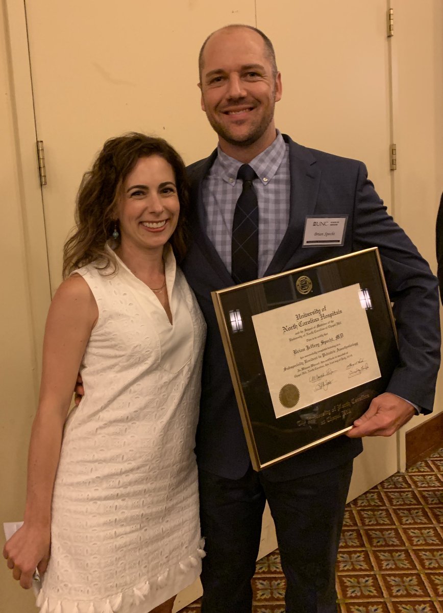 Congrats to Dr Brian Specht who graduated from his #pedsanes fellowship tonight @UNC_Anesthesia Dr. @concettalupa presented him with his final diploma. We are excited to have him join our faculty next year!