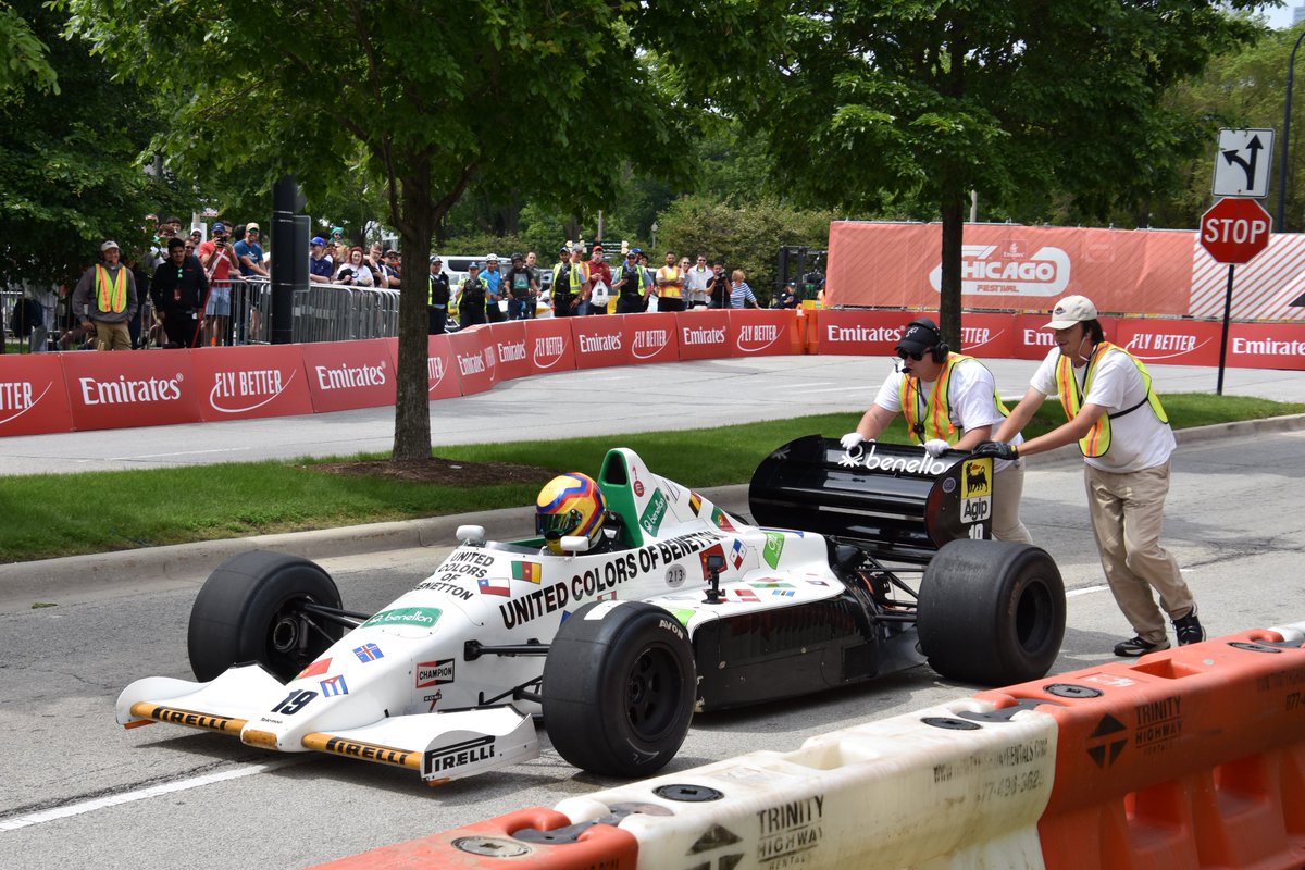 ChicagoSpotter's tweet photo. A stall, a push, and a victory! #F1Festival #F1Chicago https://t.co/aBIxhVtfR3