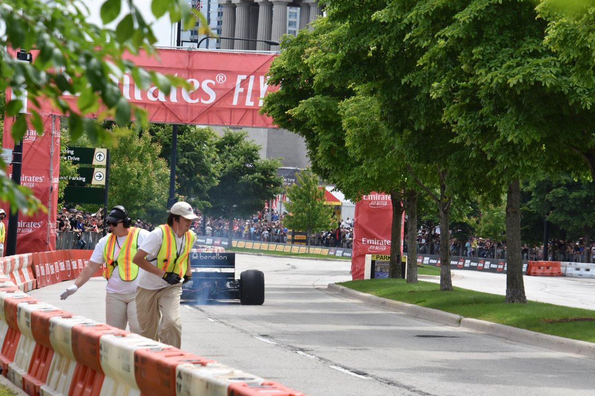 ChicagoSpotter's tweet photo. A stall, a push, and a victory! #F1Festival #F1Chicago https://t.co/aBIxhVtfR3