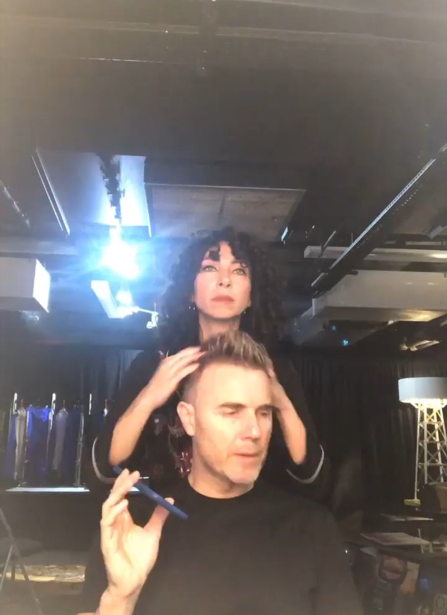 TakeThatFanBase's tweet photo. #Instagram(-story) 😊 #LizT #prep #preshow #Gary #trying #warmuproutine #hear #hairspray #blast #blowdryer #moisturiser #Garyshair #quickchanges https://t.co/22ETCw3Utp