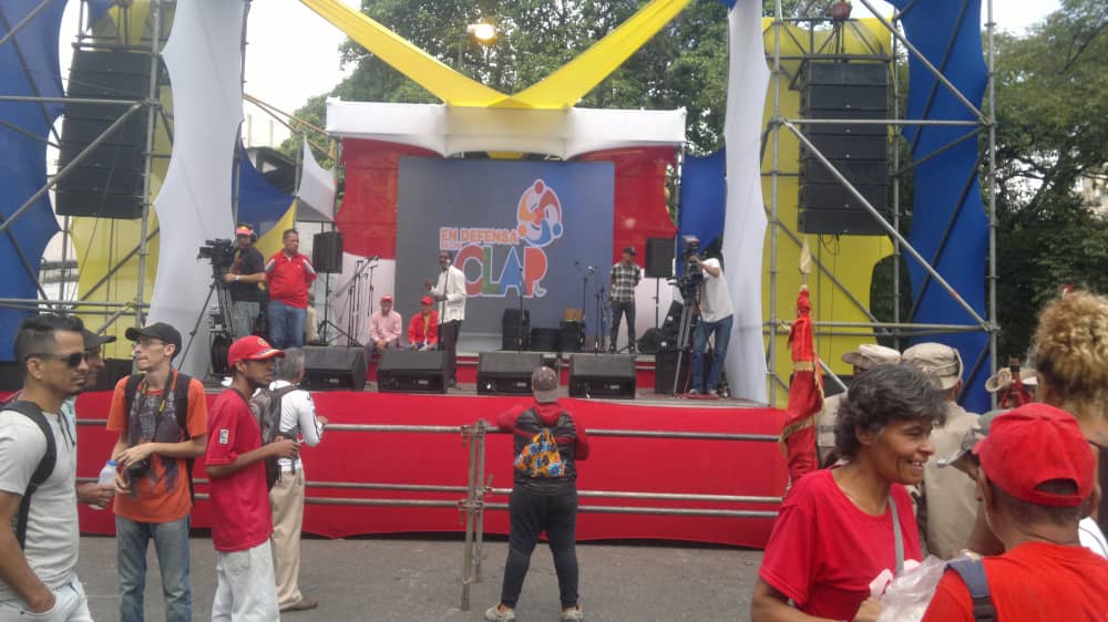unefavidi's tweet photo. #aldia el @unefavidi de la @unefa_ve dijo presente en la marcha  #PuebloEnDefensaDeLosCLAP https://t.co/FrQbkQAdtv