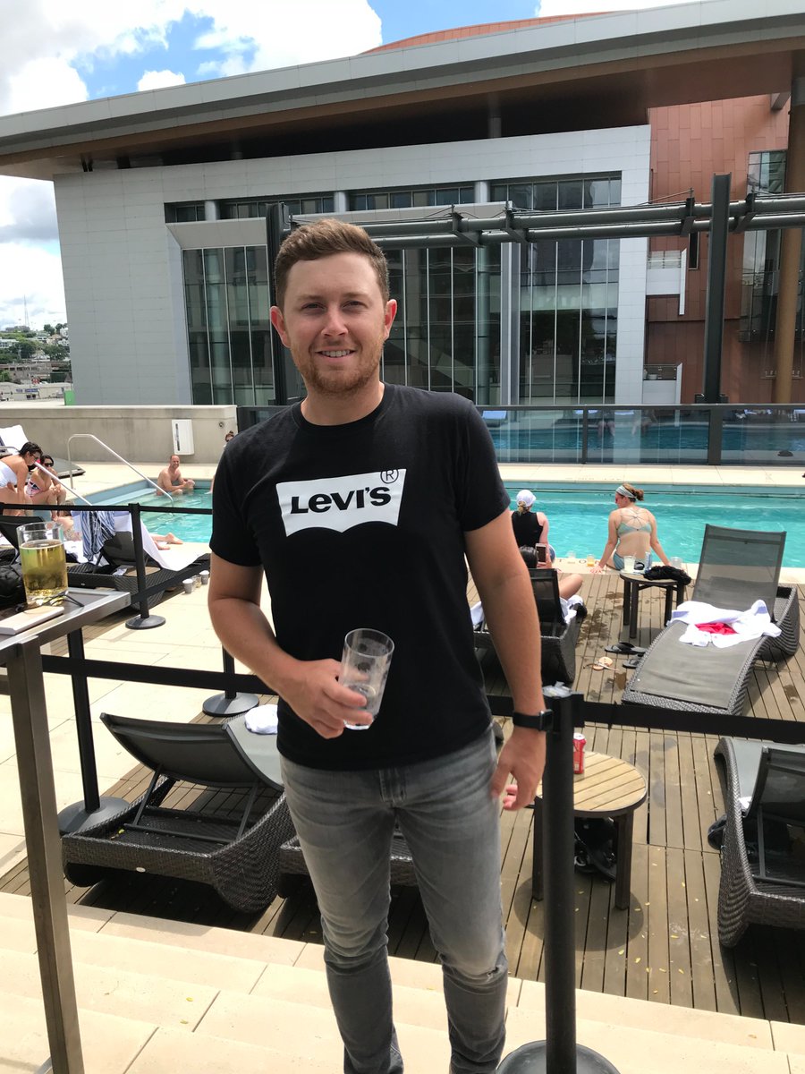 Had a great time hosting an event at the rooftop pool area of the @OmniNashville today. Was such a quiet, cool oasis in the middle of #CMAMusicFestival.  @CountryMusic