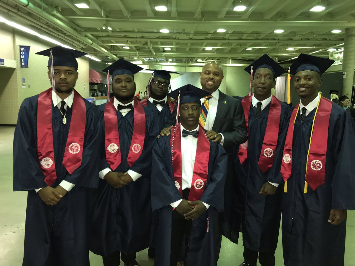 MLHarrisIII's tweet photo. These young lions are ready to take on the world! #DaPRIDEGroup #YoungKings #Leadership #Mentorship #ExceedingAverage #AimHigh https://t.co/EWTvxBqigF