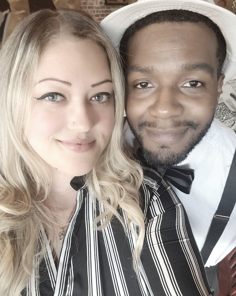_Bunnymell's tweet photo. Babe and I went to #BerniniYbor today 👠🎩💋 #speakeasy #dapperduo https://t.co/2qw0wAAlO7