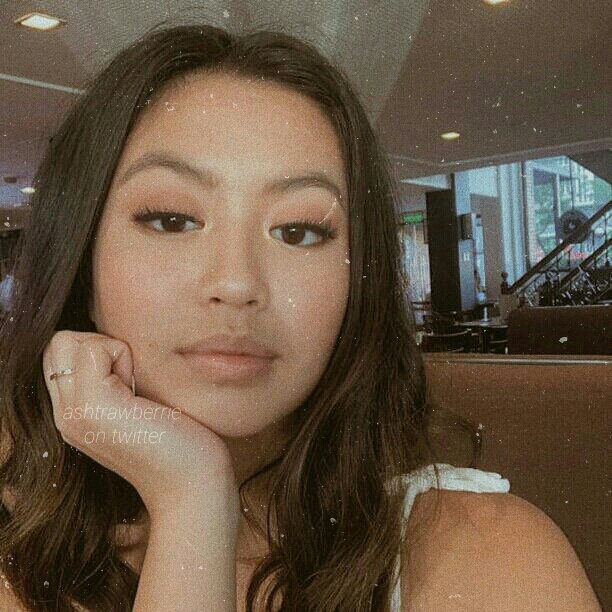 ashlallainaaa's tweet photo. rare picture of our bebe ashley @ashdlmundo #AshleyDelMundo https://t.co/yT6PdT9Y13