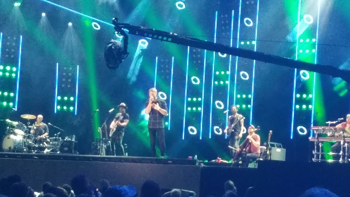 angparrett's tweet photo. @CountryMusic @chevrolet #ChevyCMA https://t.co/6Y4KndoHfD
