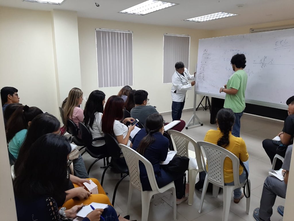 FrenteSaludGYE's tweet photo. Muchas gracias por todo el apoyo brindado que tuvo el tercer taller práctico del programa de capacitaciones que Frente Salud está realizando. #EKG #Distrito09D07 #FrenteSalud 💉 https://t.co/bAEeL2A1yi