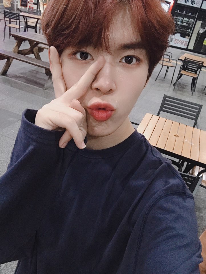 verivery_intl's tweet photo. TRANS A[#Yeonho]
Ve-Ha😶

#Yeono #VERRER #베리베리 #VERIVERY #Joyful #Sunday #WhatAreYou #GoingToDo? #❤️ https://t.co/Nbxm2nU0Su