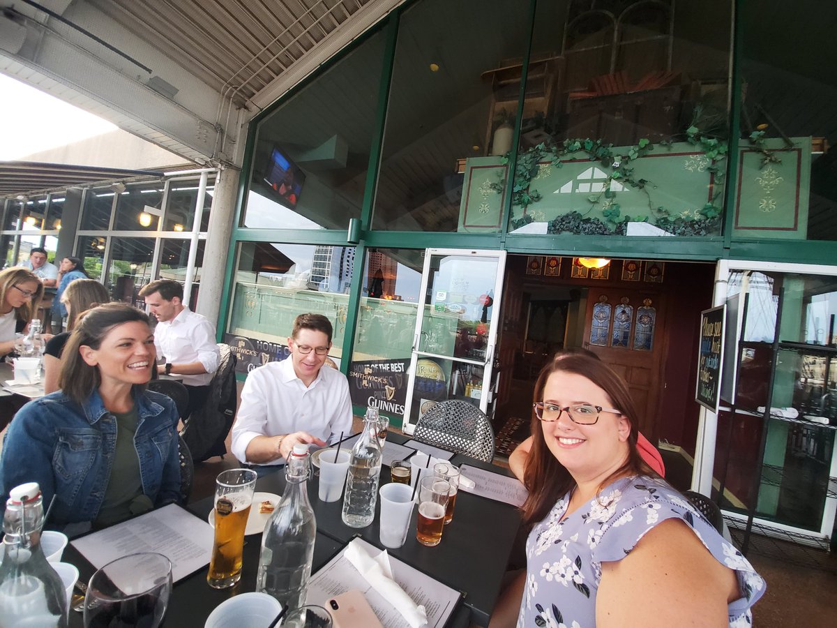 BuildUpRDNs's tweet photo. We had a great time at the #BuildupMiniMeetUp at #Nutrition2019 @NutritionWonk @KellyBristowRD @BuckeyeHannah @SCRDinDC @mstebbins6 @SueBtheRD https://t.co/ClUrnvCp0t