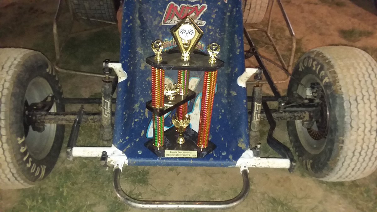 Congrats to @jpmotorsports24 and @ShaneCockrum14 on the win tonight @LincolnParkSpee! 

#winningIRPcustomer l #happydonkeys