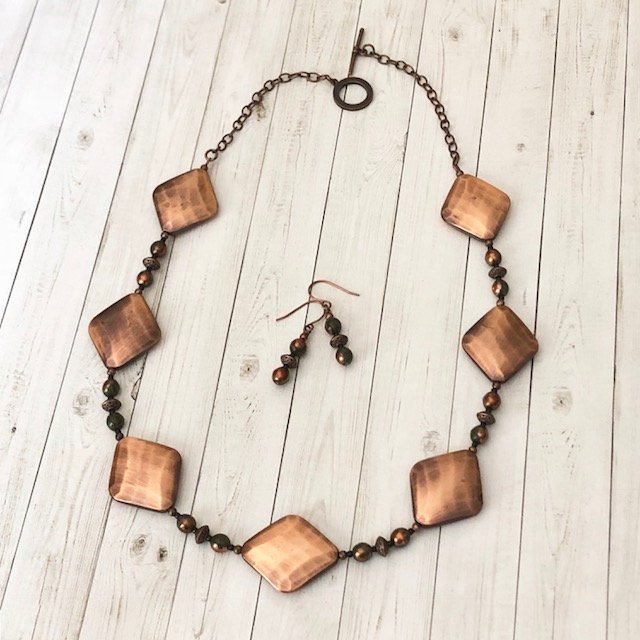 bstrongin1's tweet photo. Geometric Copper Bead Necklace Set Copper Statement Necklace Copper Jewelry https://t.co/F4bZGlGiRS #copperjewelry #coppernecklace #copper #jewelryset #beadednecklace #necklace #geometric #unique #statement #modern #contemporary #bibnecklace #largebead #etsyshop https://t.co/pkWi6llHVG