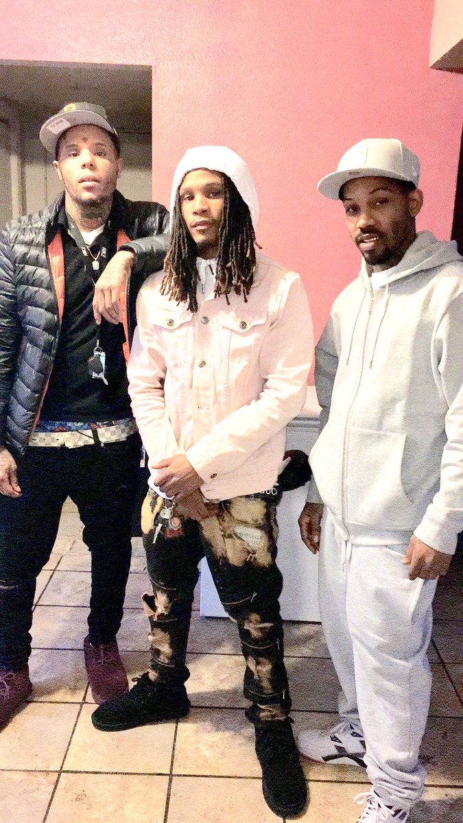 richsanstakeoff's tweet photo. Free My Shottas 🖕🏾 THEY PROBLEMS, MY PROBLEMS ‼️ https://t.co/pYgavjP4LI