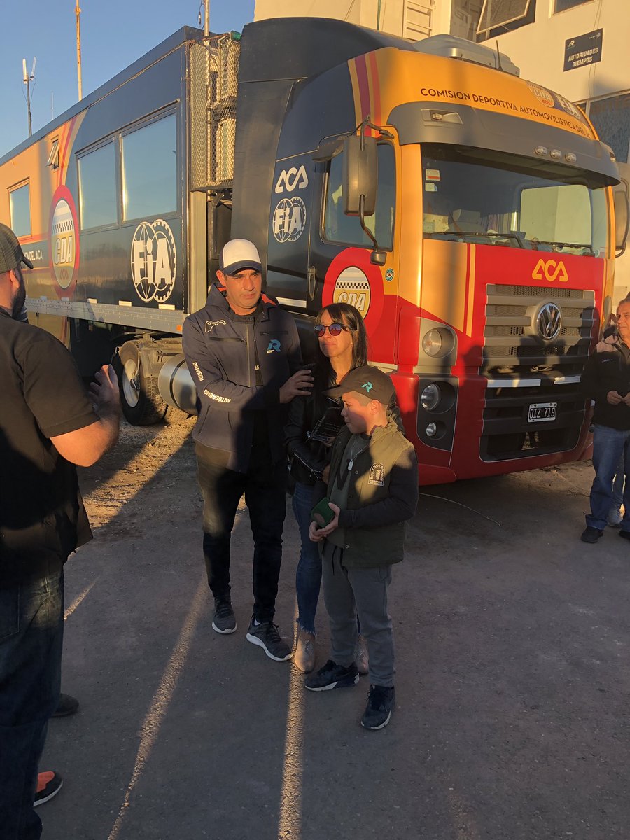 AutodromoRos's tweet photo. Desde @AutodromoRos rendimos homenaje al recordado periodista Gustavo “Chino” Moran quien nos dejó hace unos días... siempre te recordaremos “Chino” por tu lucha permanente para la consolidación del Autódromo. https://t.co/q7JNw9eLSw