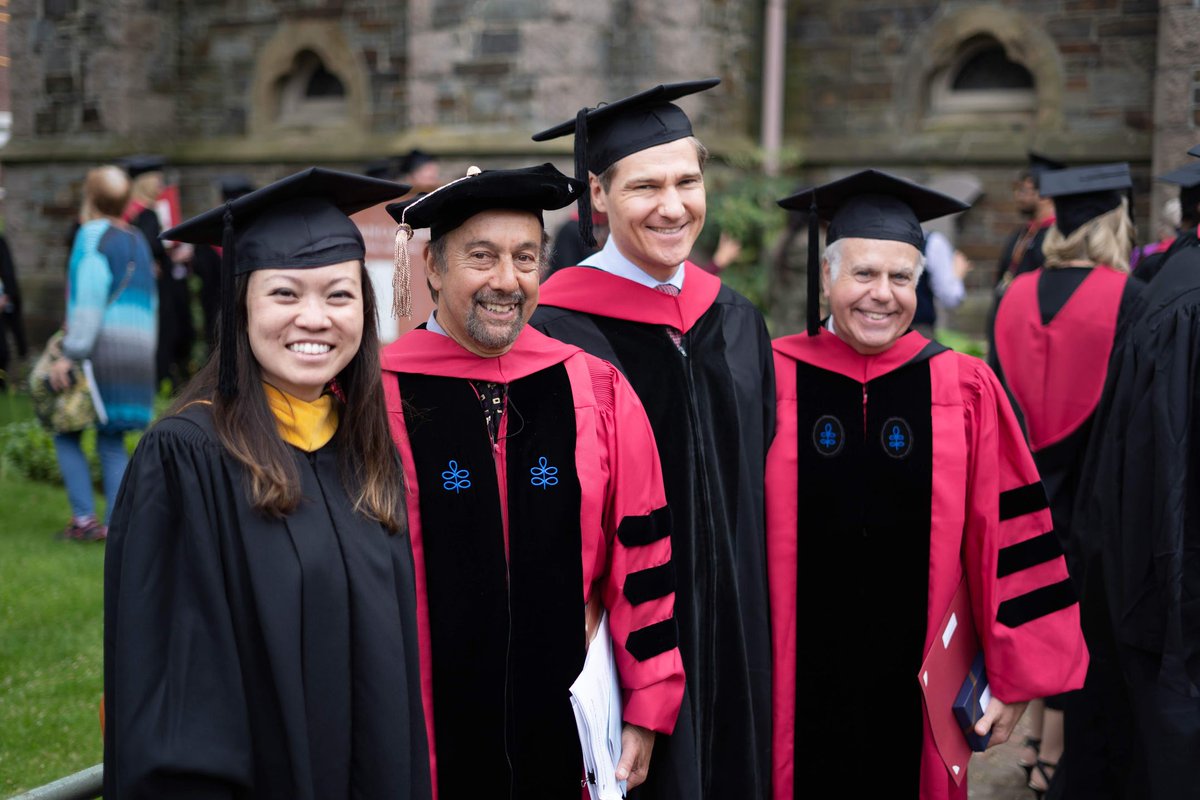 kathytpham's tweet photo. It was an immense honor & privilege to give the commencement speech @Harvard @HarvardExt to graduates and leaders in Data Science, Digital Media Design, Information Management Systems, Software Engineering, on the power of code and our responsibility with it #HarvardExt19 1/n https://t.co/55e8Mr0C7U