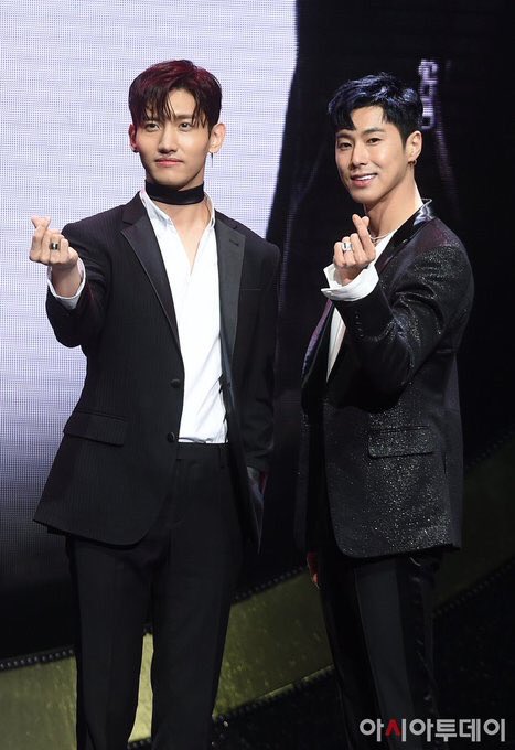 pearlredlady's tweet photo. I stan TVXQ only. 👑🌟❤️
#KMJSAsks
#TVXQinManila https://t.co/Q5Q0RQZema
