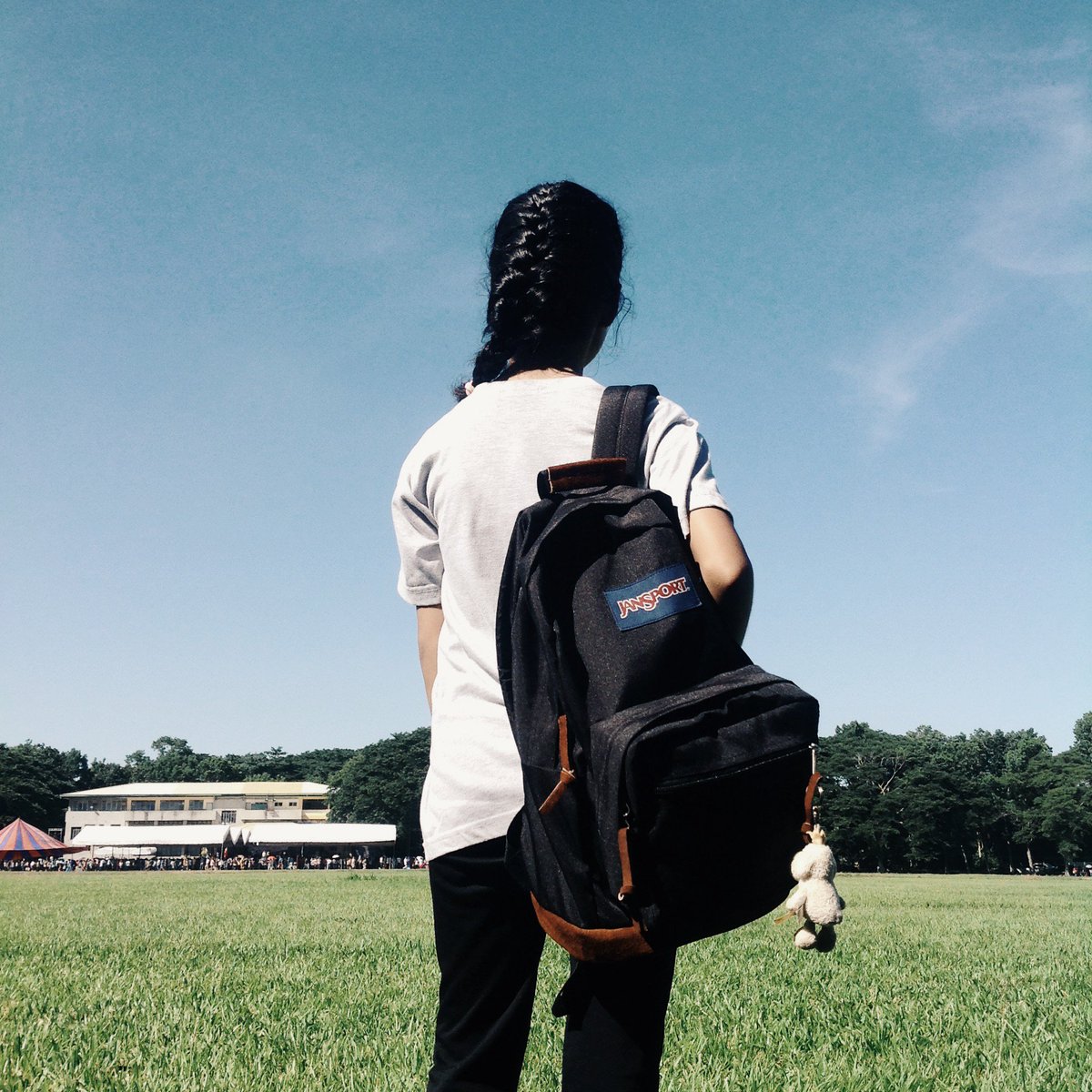 saijsl's tweet photo. Remembering Shaira 😂😂 
/Humongous Backpack/ finally here @lengsungit 😉 #TSIB5Years https://t.co/DtBA203nOg