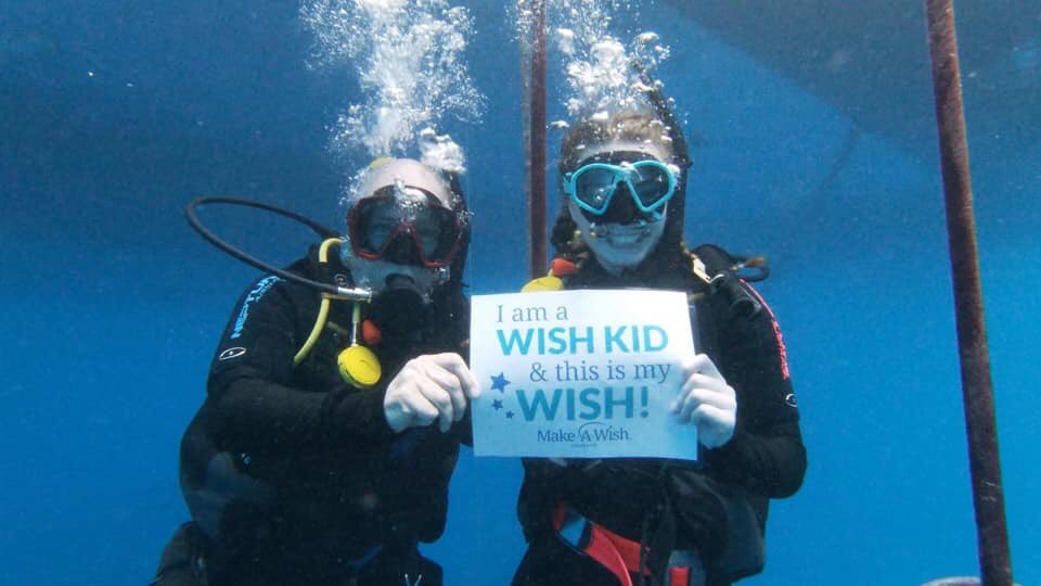 LegendStuGov's tweet photo. And Kenzie’s Wish becomes a reality! Scuba diving in the Great Barrier Reef! #kickit4kenzie https://t.co/2gNnGNaFUW