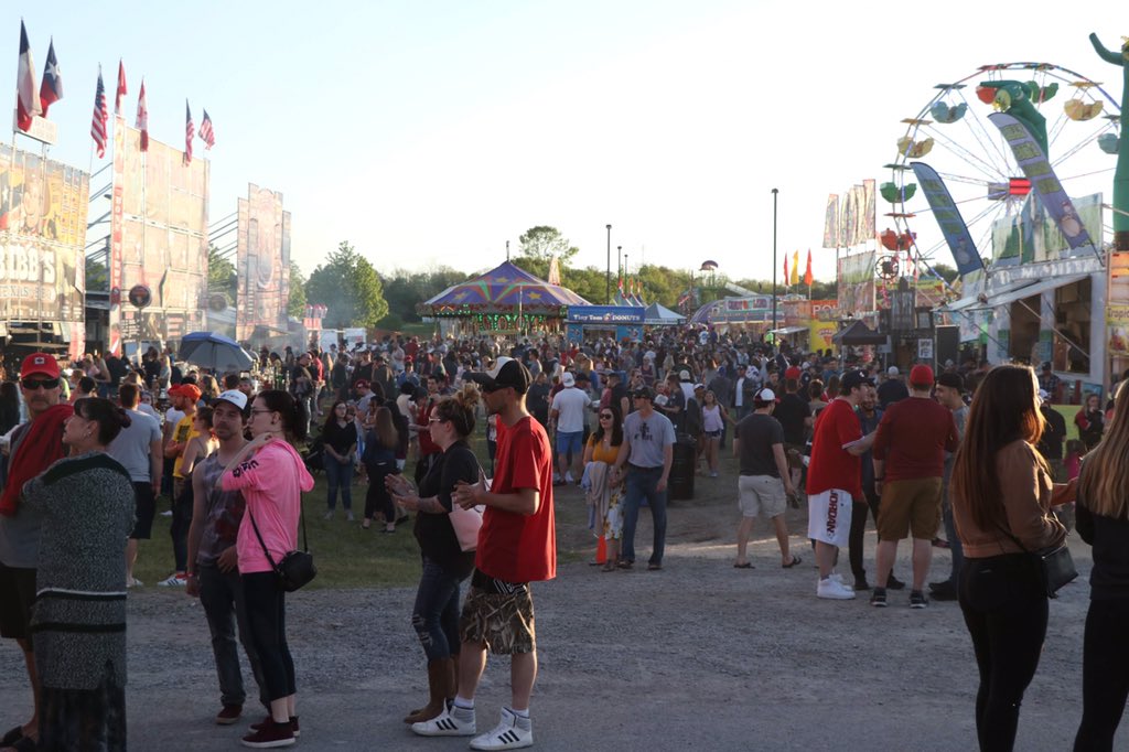 Join us tomorrow for our last day of #bowmanvilleribsandbrews2019 🐷🍺🎸 we open at noon tomorrow &amp; close at 8pm!