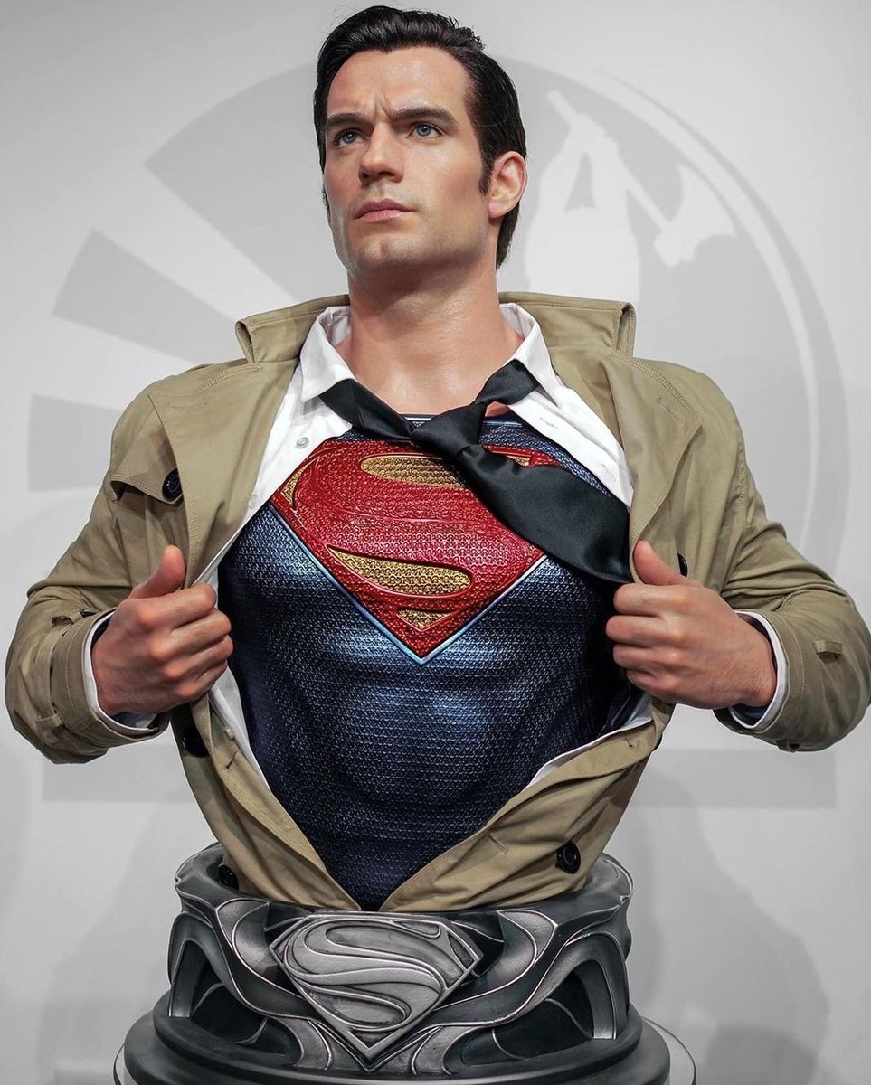 buzzpoptv's tweet photo. Harga setiap ukiran menurut sumber yang melaporkan daripada lantai ekspo: 

Batman - USD$2,300-2,600 
Superman - USD$2,800-3,100
Wonder Woman - USD$3,100-3,300

#JusticeLeague #Superman #Batman #WonderWoman
#DCEUTrinity #Busts #InfinityStudios 

(Sumber: @TaurooAldebaran) https://t.co/VKeGZzvFsh