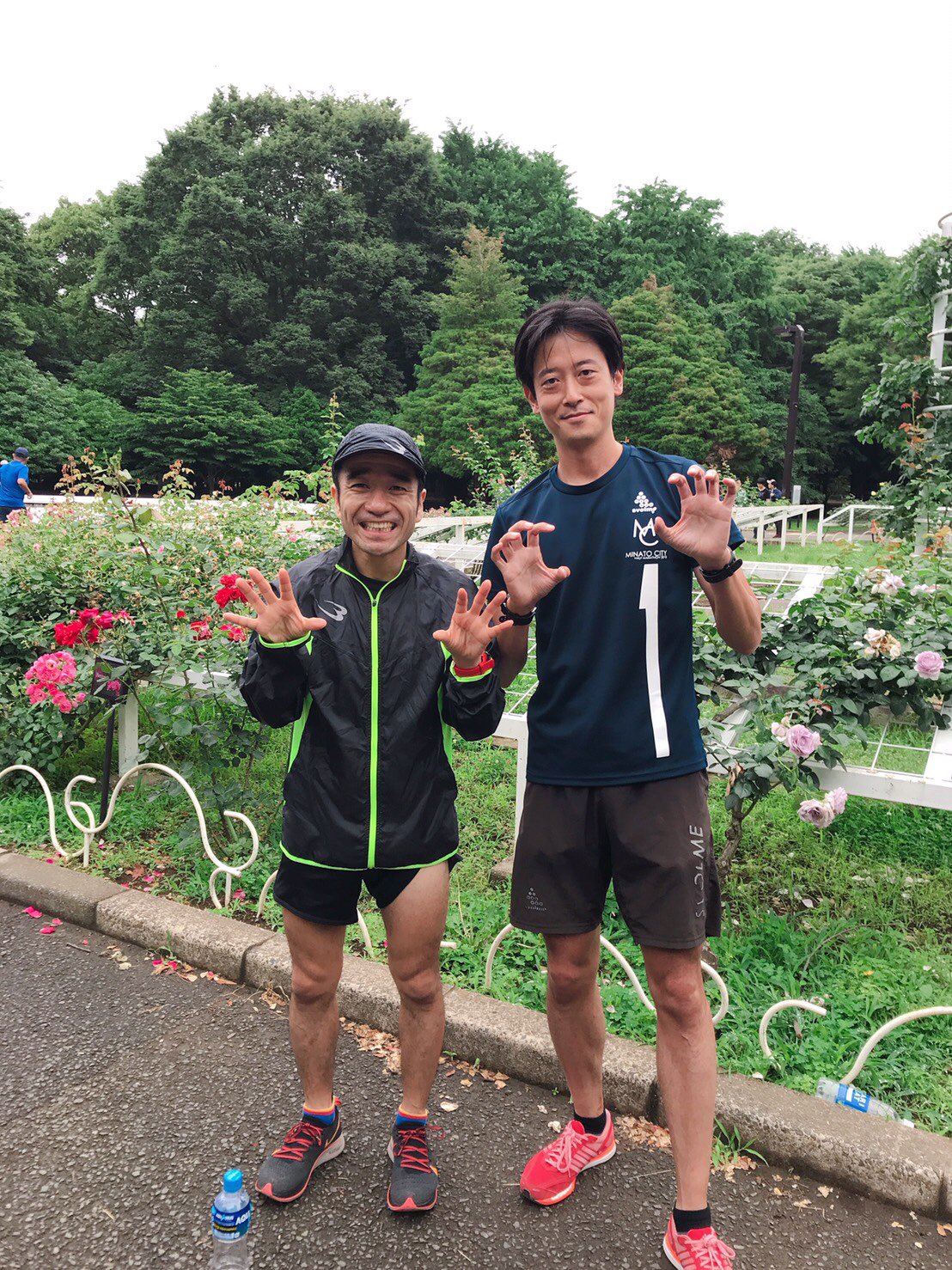 猫ひろし 弁護士界一速い 森さんに引っ張ってもらって今日は代々木公園で1000 5本 かなり良い そして森さんバキバキに速い 最後2分台 ドンドン背中が小さくなっていった 走る弁護士 走るカンボジア人 猫ひろし T Co W2gumqffkh Twitter