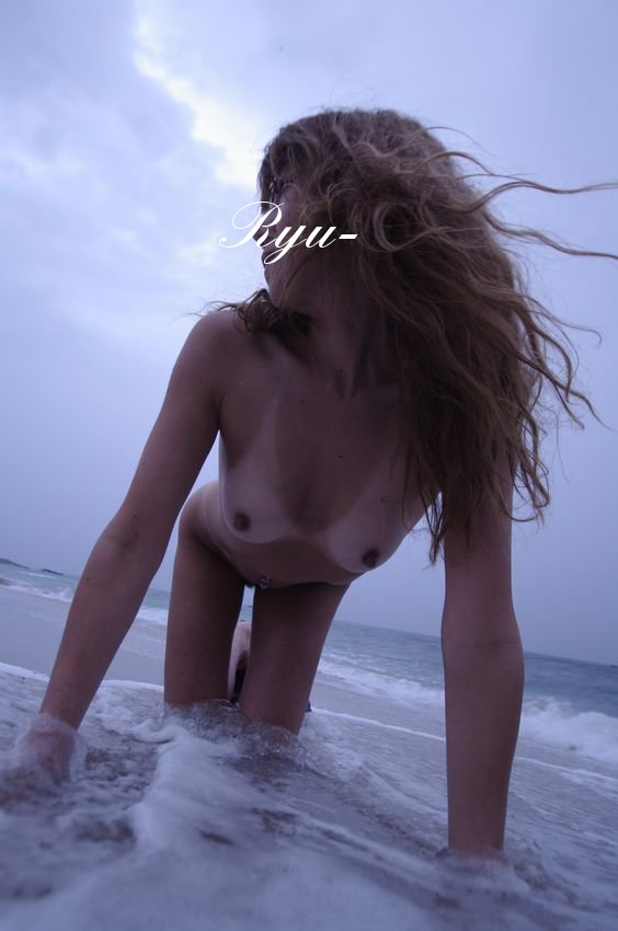 写真No.68

のんびり南国旅行中😃
でも梅雨真っ最中😅

#アラフィフ
#ヌーディストビーチ