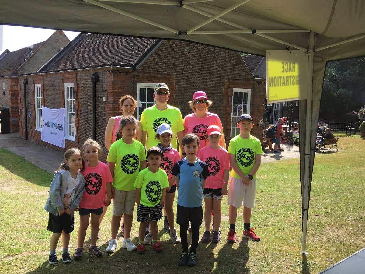 Great to see so many runners from <a href="/RiversideRebels/">Riverside Rebels</a> #walton at @whiteleyvillage races taking part in 1k, 5k, 10k