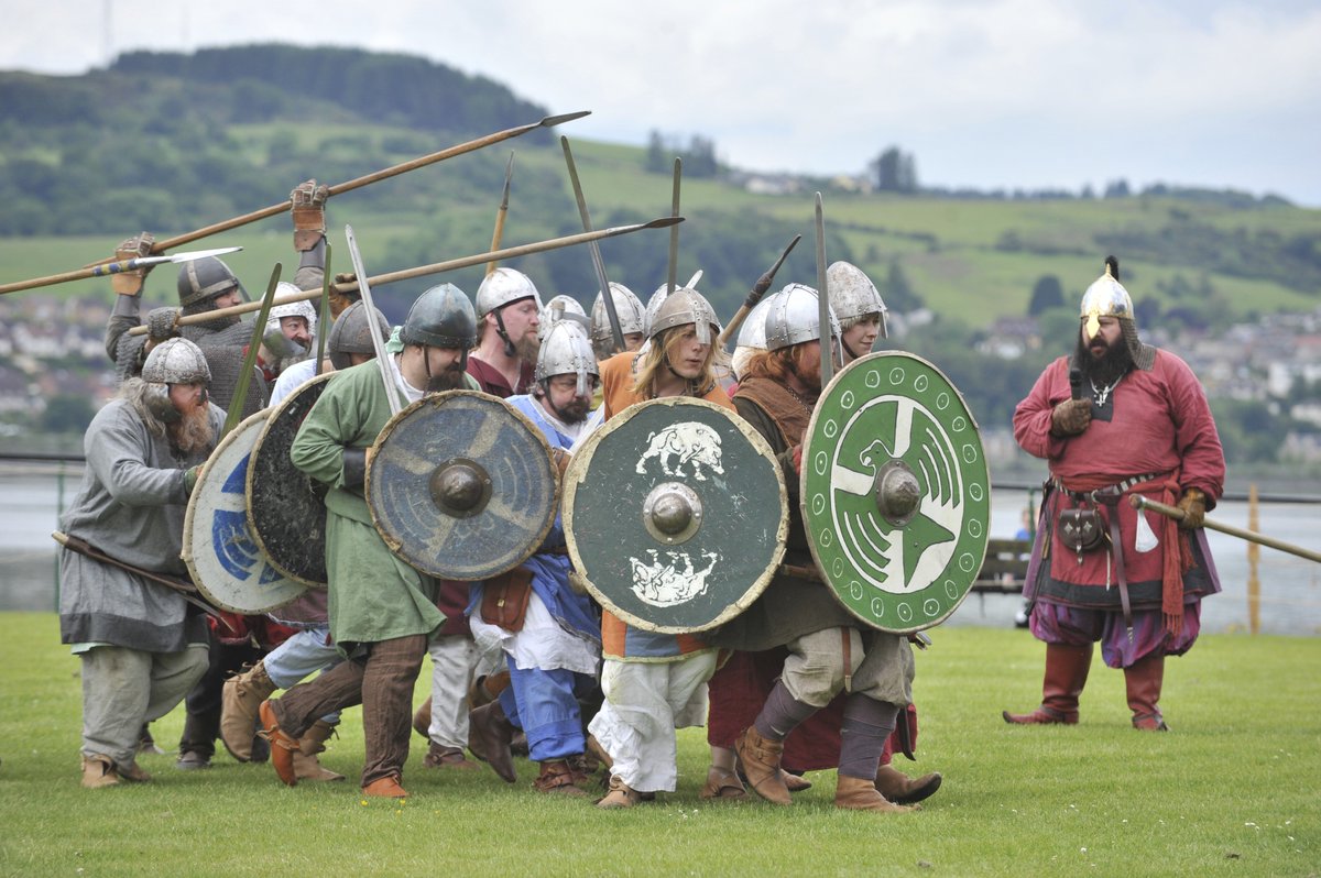 welovehistory's tweet photo. Dumbarton Castle was certainly rocking yesterday with an invasion of Vikings, Romans, medieval armies and much more for The Rock of Ages. If you missed out, the good news is we're getting ready to do it all again today from 12pm! #HistoricDaysAwait https://t.co/A6xH7Gk1pC https://t.co/OnZoNJPhiI