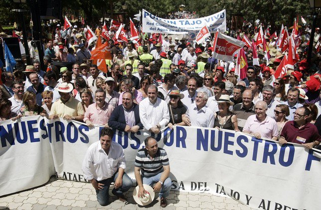10 años tras el 20-J «sigue la pésima gestión de los ríos" <a href="/plataforma_tajo/">Plataforma del Tajo</a> <a href="/golindelasenda/">Miguel Ángel Sánchez</a> #Talavera latribunadetoledo.es/noticia/ZC83C3…