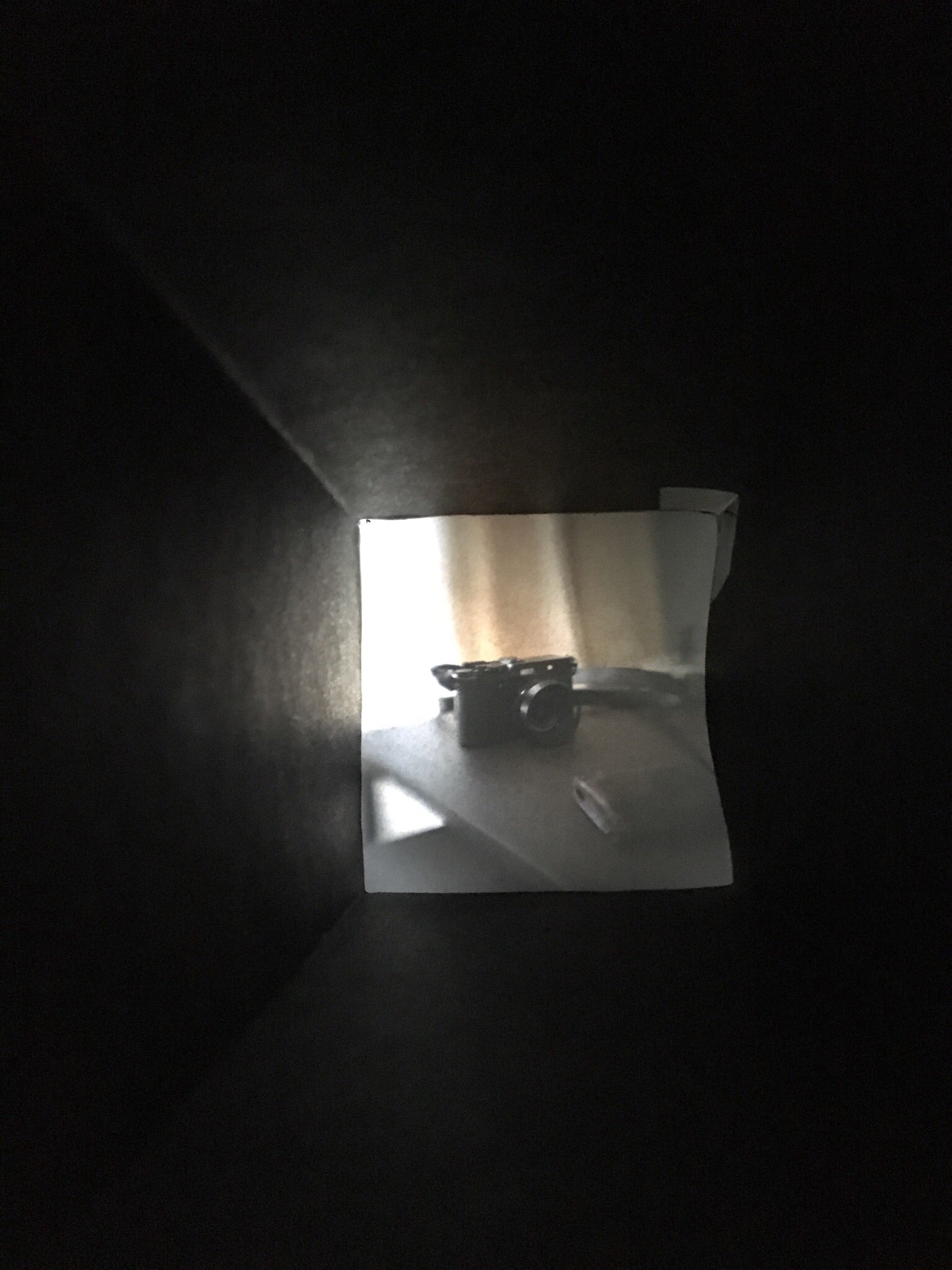 Kona Com 今日は 牛乳パックでピンホールカメラを作りました 見た目は少しだけハッセルっぽい笑 ピンホールカメラ 自作カメラ