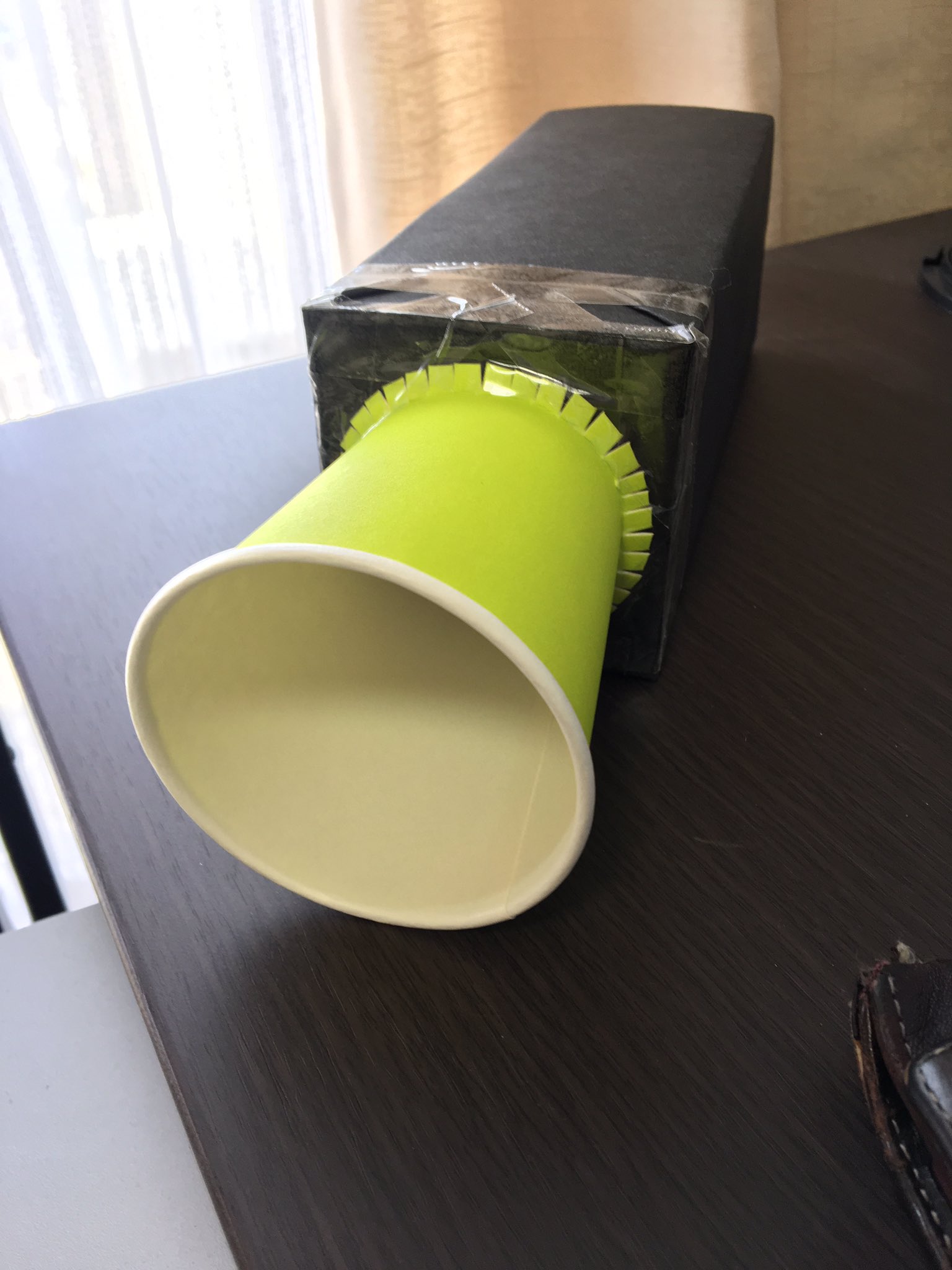 Twitter 上的 Kona Com 今日は 牛乳パックでピンホールカメラを作りました 見た目は少しだけハッセルっぽい笑 ピンホールカメラ 自作カメラ T Co I9piig1ezz Twitter