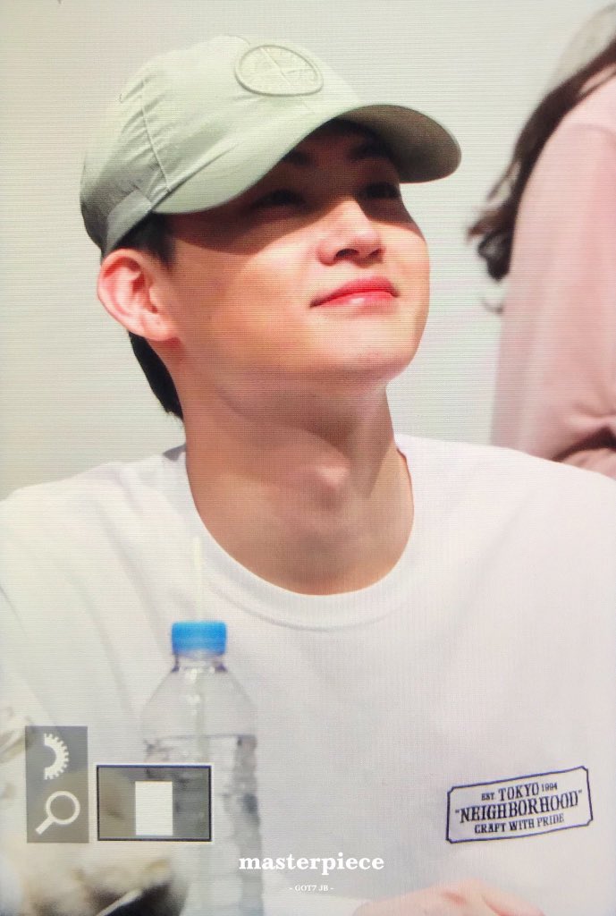 defdaily_'s tweet photo. 190609 Sangam fansign
Thread for Jaebeom fanaccount translations โจ #jbfanacc
#JB #์ ์ด๋น #Jaebeom #์ฌ๋ฒ
#๊ฐ์ธ๋ธ @GOT7Official #GOT7 https://t.co/YhQKhMiGmO