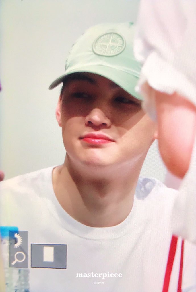 defdaily_'s tweet photo. 190609 Sangam fansign
Thread for Jaebeom fanaccount translations โจ #jbfanacc
#JB #์ ์ด๋น #Jaebeom #์ฌ๋ฒ
#๊ฐ์ธ๋ธ @GOT7Official #GOT7 https://t.co/YhQKhMiGmO