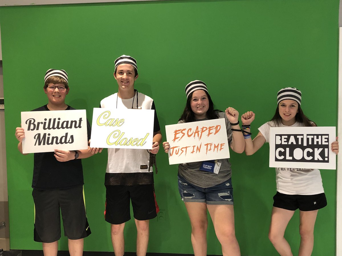 LPBulldogs424's tweet photo. Day 4 of IC: It was a nice relaxed morning before lunch and a guided tour of Amherst. We completed an escape room and then went bowling. Finally, there was the Variety Show and then a dance. Fun Day! Lots of walking and laughs!#LPStrongerTogether #mnfpsp #problemsolved https://t.co/VHUqgamxor