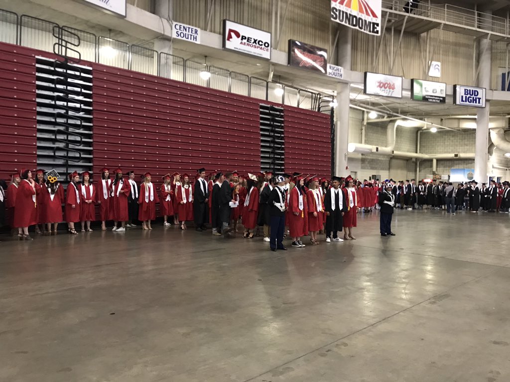 It’s go time!  Congrats seniors!  #yakima #goreddevils #moxee #graduation