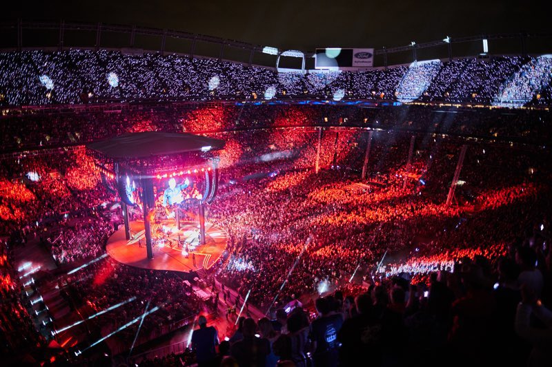 Epic is an understatement! Denver, YOU just gave me the GREATEST night of my career! THANK YOU!! love, g #GARTHinDENVER